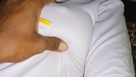 bhabhi ko raat me jor se choda in house Hindi audio. step sister ki chudai.