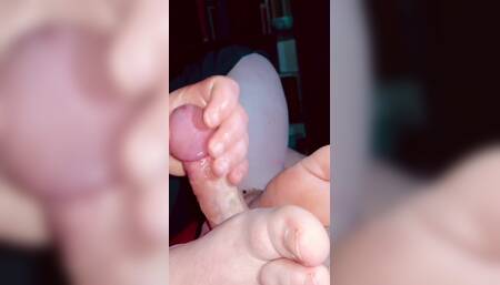 Amateur sweet handjob sweet feet