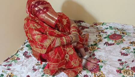 Pahli Raat Pati ke sath patni Arrange Marriage Suhagrat Indian Frist Night Homemade Newly Married Couple