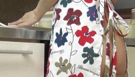 JAV MILF Ayako Inoue step mom naked apron fantasy