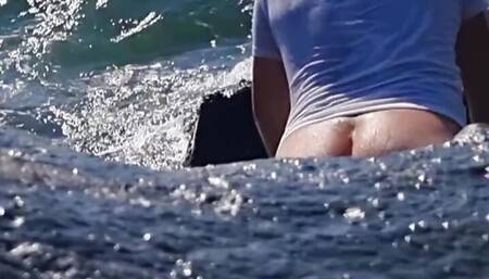 Amateur - (italian Public Cumshot) Gets Excited in Public