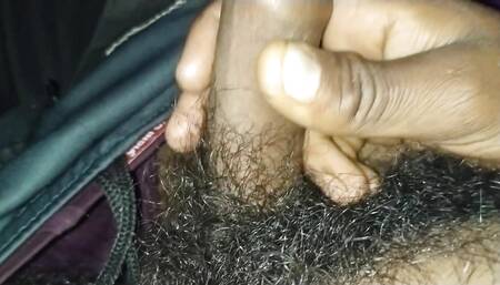 Jordiweek jungle me jake apne lund ko oil ke saath most socks lete hue massage kar raha hai aur lond ko saffi smooth massage kar ke lund ko strong
