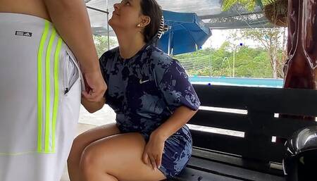 Risky Sex in a Outdoor Pool