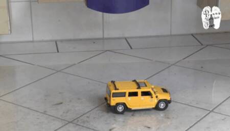 Nice RC-Car walking over