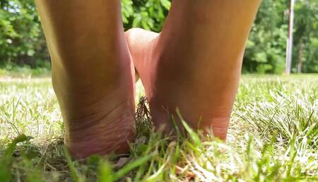 Stepmommy Barefoot Outside Plays in the Grass