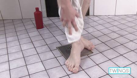 Horny Blonde Matthew M Jerks Off His Big Cock In The Shower!