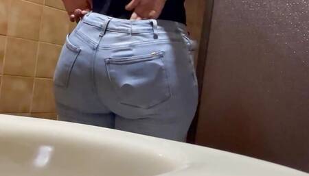 CAMERA RECORDS ASS NURSE IN HOSPITAL BATHROOM