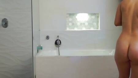 Hot interview in my bathroom tub with a perfect Latina