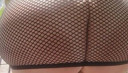 Russian Slut Plays With Her Pussy Till Huge Creamy Squirt Hoping Neighbors Will See