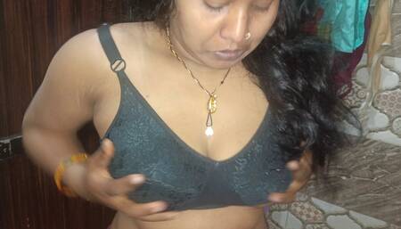 Brother-in-law fucks Pinky Bhabhi in bathroom