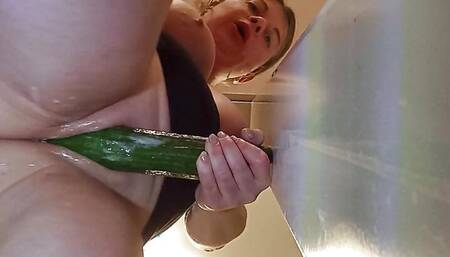Hot stepmom fucks herself madly in the hotel