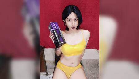 ASIAN SHEMAEL LEITAOXIV TRYING THE GIFT SHE RECEIVED FROM HER PIG DADDY OWNER