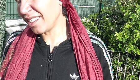 Cuckold woman from Marseille lets African immigrant in her mouth