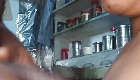 Indian desi hot ???? Telugu married aunty soking gas delivery coke