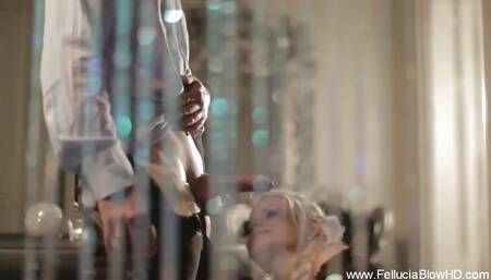 Having a CFNM Blow Job Affair