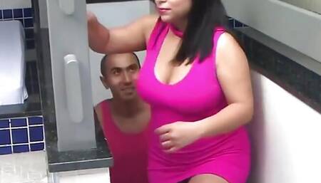 Horny Brunette Went to Take Photos Naked and Fucked Hot