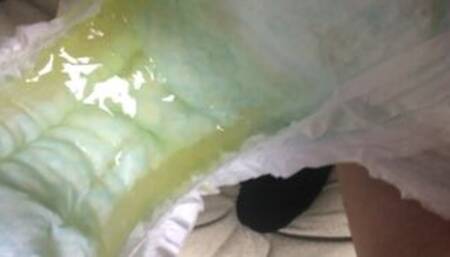 015 Pampers Lots of pee in diapers! The diaper couldn't absorb it!