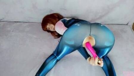 Uraraka Ochako get orgasm from vibrator