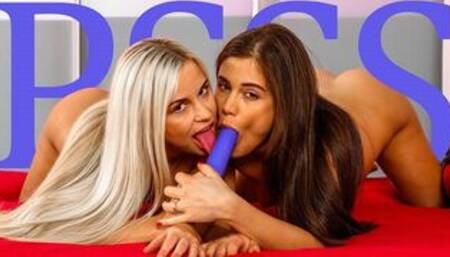 Lezzies Piss From the Shower to the Sheets