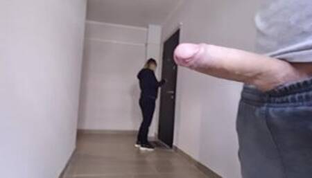 A man flashes a dick to a new neightbour – beautiful girl. She love it and make handjob for him