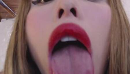 Giant mouth