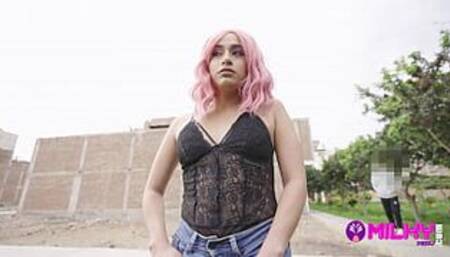 Unfaithful Chibola calls her boyfriend while she has a dick in her mouth, it seems that this girl has no manners.