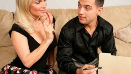 Sexy Cougar Diamond Foxxx gets stuffed by a stud's big cock