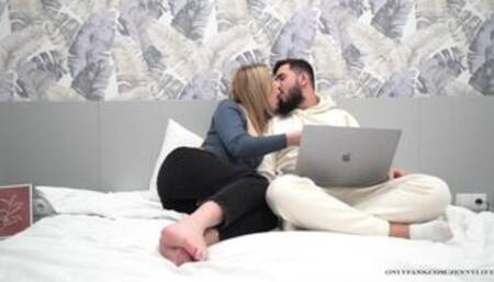 Perfect girl seduces a virgin guy on first date - Cum in pussy