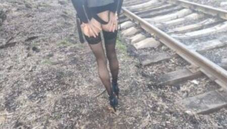 I'm fuck sexy brunette outdoor