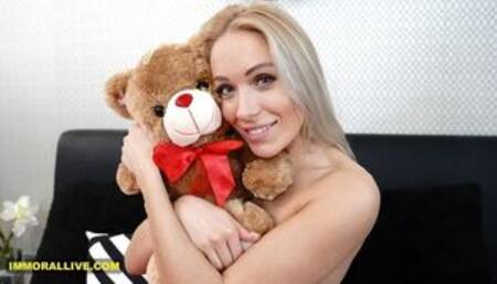 Oversexed Stepbrother Wants Hot Step Sis to Be HIS Valentine