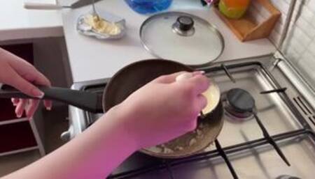 ПРОГУЛЯЛИСЬ В МАРКЕТ ЗА ВИНОМ И ДОМОЙ / ЧЁРНЫЕ ТРУСИКИ